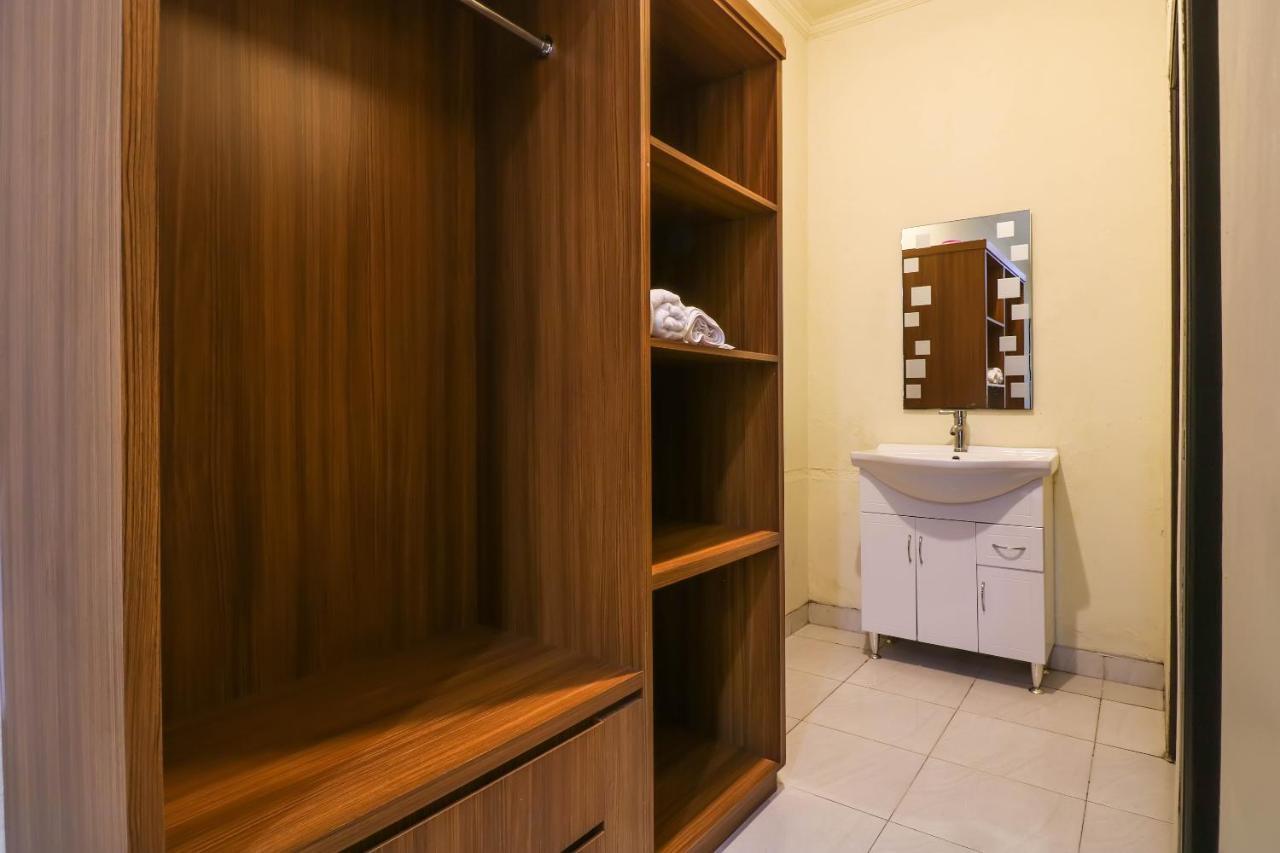 Oyo 2178 Merthan House Seminyak Buitenkant foto