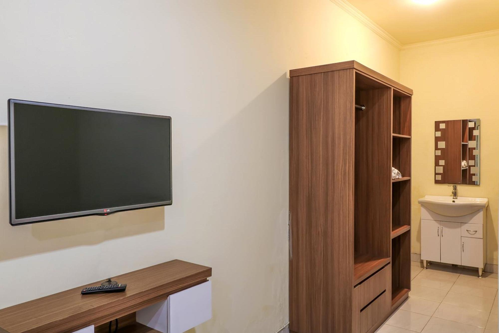 Oyo 2178 Merthan House Seminyak Buitenkant foto